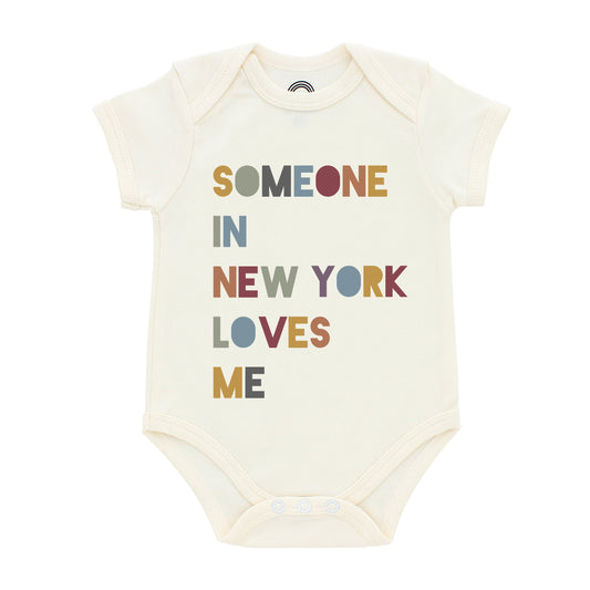 Someone in New York Loves Me Short Sleeve Baby Bodysuit